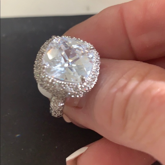 SS 925 Cocktail Ring Exquisite! - Picture 1 of 5
